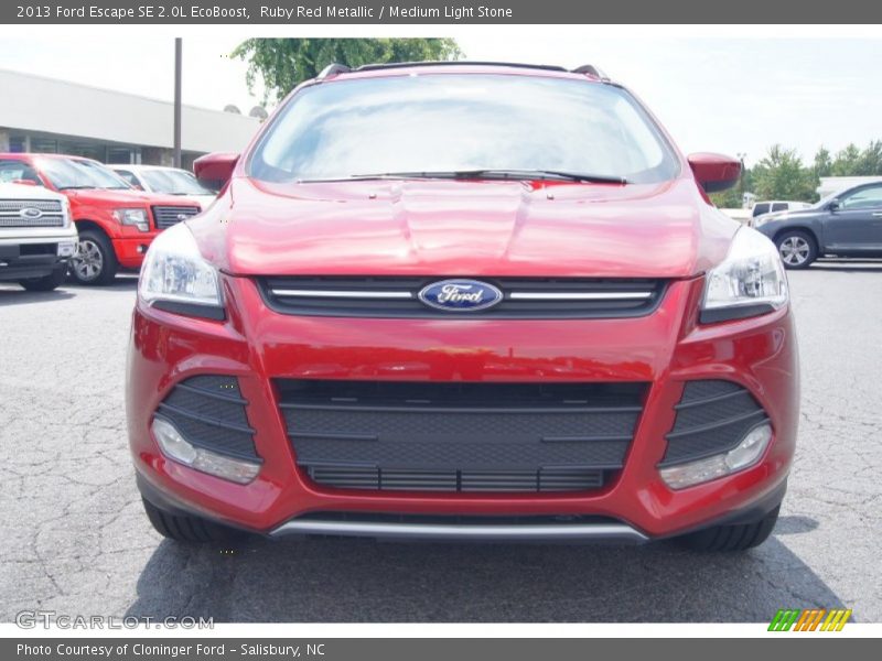  2013 Escape SE 2.0L EcoBoost Ruby Red Metallic