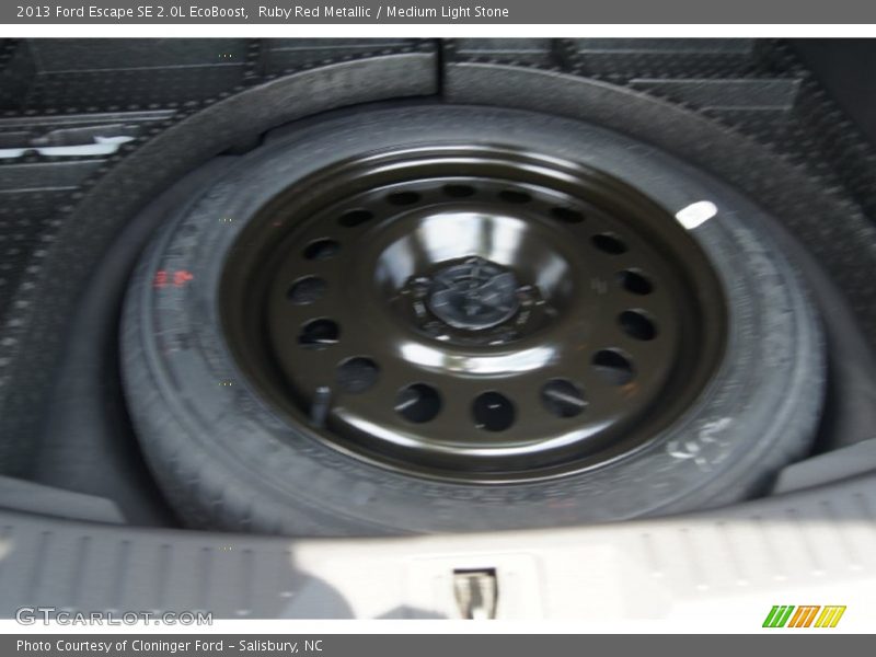 Ruby Red Metallic / Medium Light Stone 2013 Ford Escape SE 2.0L EcoBoost