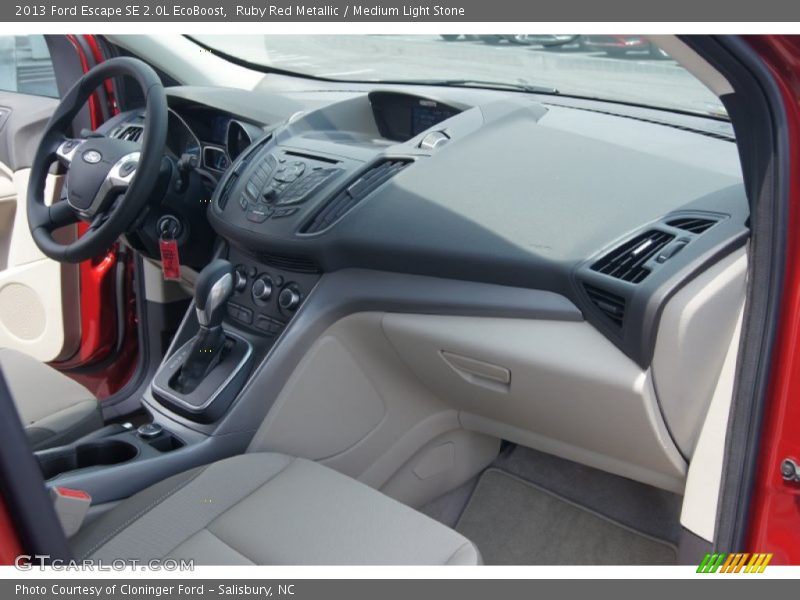 Dashboard of 2013 Escape SE 2.0L EcoBoost