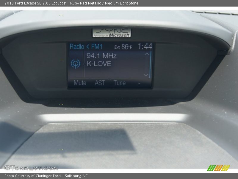 Ruby Red Metallic / Medium Light Stone 2013 Ford Escape SE 2.0L EcoBoost