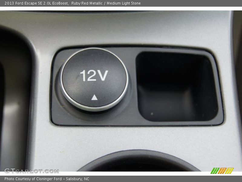 12V power outlet - 2013 Ford Escape SE 2.0L EcoBoost