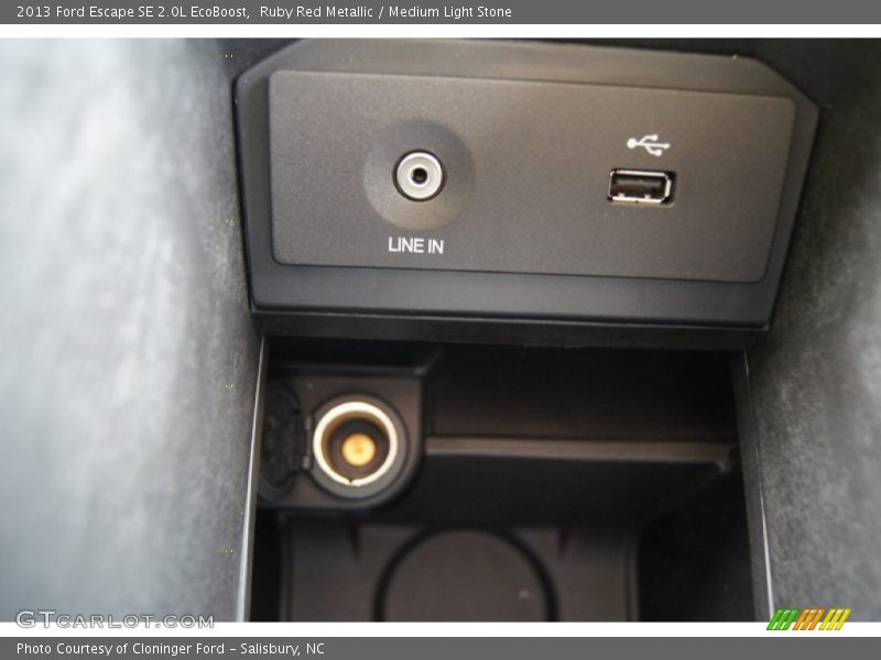 Ruby Red Metallic / Medium Light Stone 2013 Ford Escape SE 2.0L EcoBoost