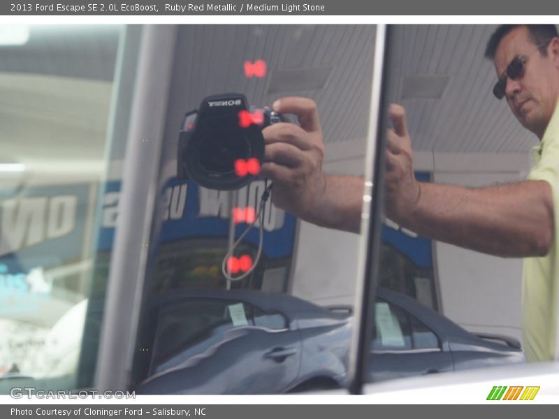 Ruby Red Metallic / Medium Light Stone 2013 Ford Escape SE 2.0L EcoBoost