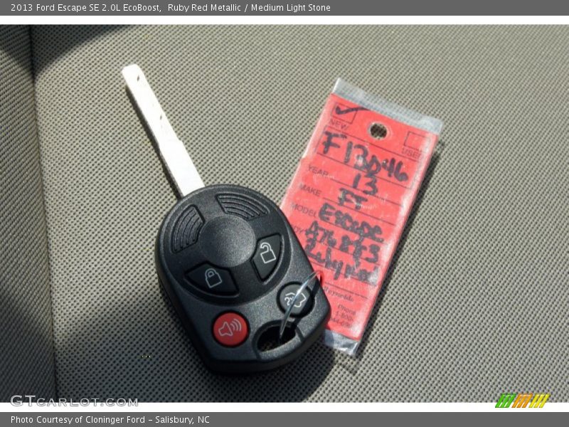 Keys of 2013 Escape SE 2.0L EcoBoost