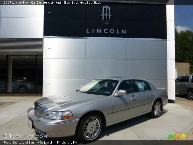 Silver Birch Metallic / Black 2007 Lincoln Town Car Signature Limited