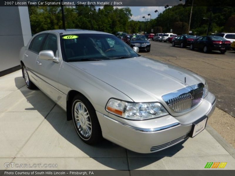 Silver Birch Metallic / Black 2007 Lincoln Town Car Signature Limited