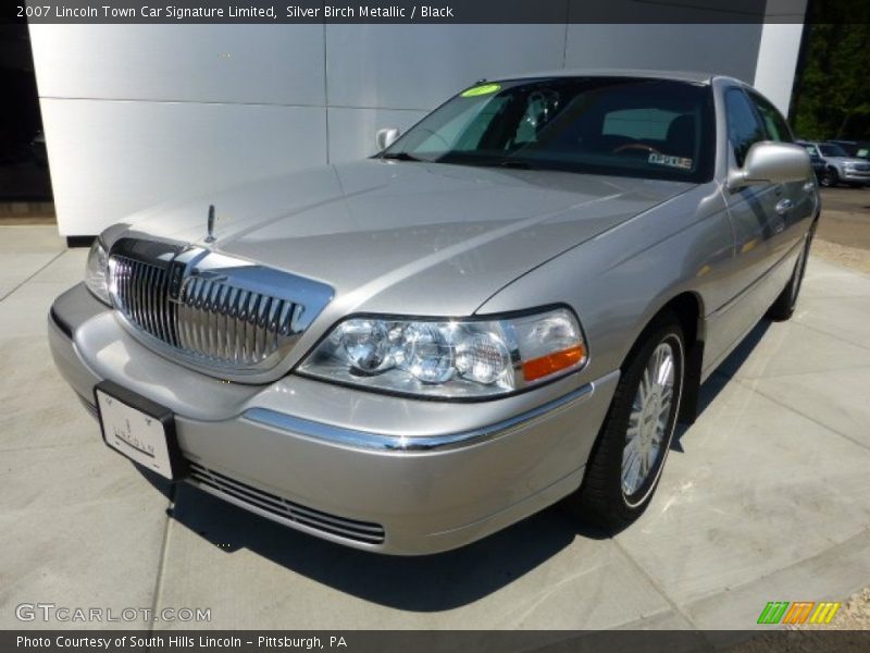 Silver Birch Metallic / Black 2007 Lincoln Town Car Signature Limited