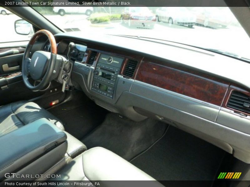 Silver Birch Metallic / Black 2007 Lincoln Town Car Signature Limited