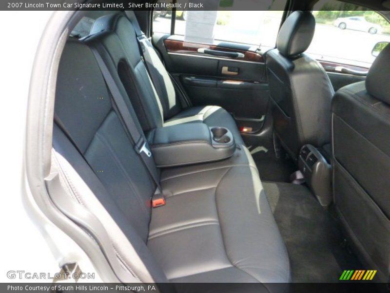 Silver Birch Metallic / Black 2007 Lincoln Town Car Signature Limited