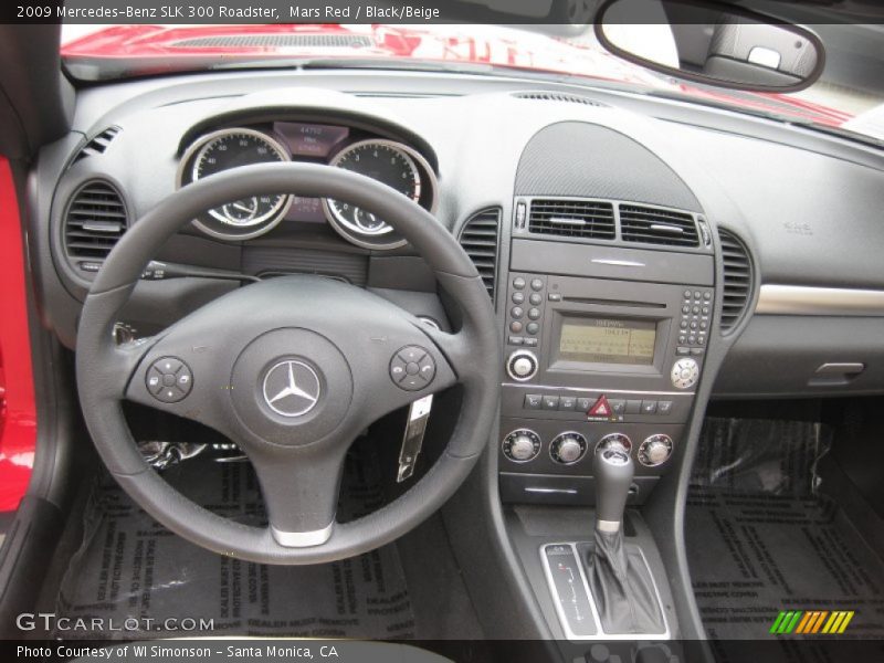 Mars Red / Black/Beige 2009 Mercedes-Benz SLK 300 Roadster