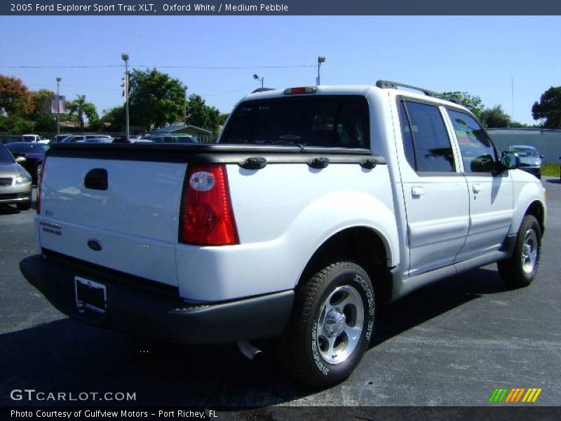 Oxford White / Medium Pebble 2005 Ford Explorer Sport Trac XLT