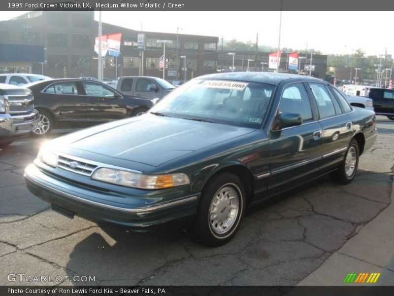 Medium Willow Metallic / Green 1995 Ford Crown Victoria LX