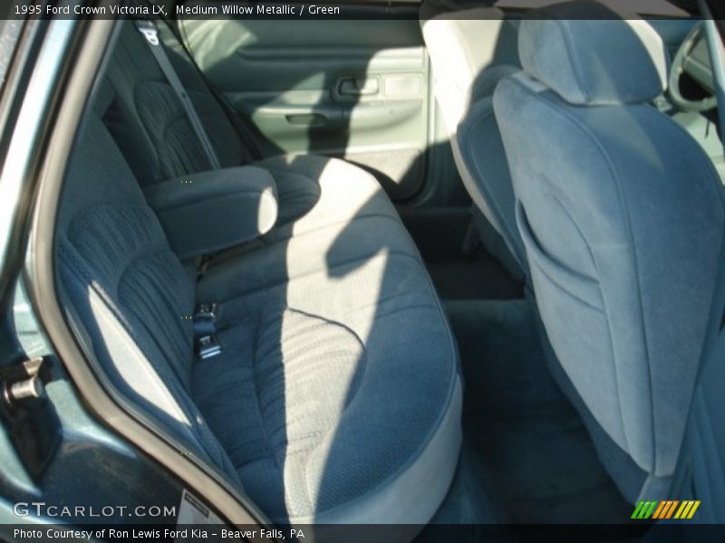 Medium Willow Metallic / Green 1995 Ford Crown Victoria LX
