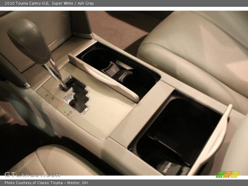 Super White / Ash Gray 2010 Toyota Camry XLE
