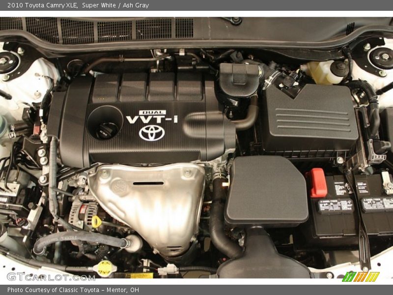 Super White / Ash Gray 2010 Toyota Camry XLE