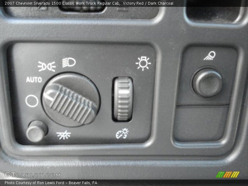 Victory Red / Dark Charcoal 2007 Chevrolet Silverado 1500 Classic Work Truck Regular Cab