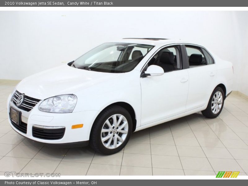 Candy White / Titan Black 2010 Volkswagen Jetta SE Sedan