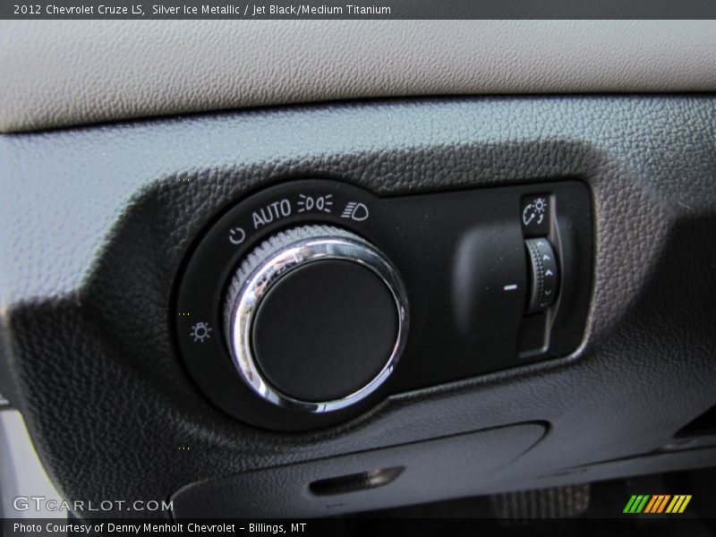 Silver Ice Metallic / Jet Black/Medium Titanium 2012 Chevrolet Cruze LS