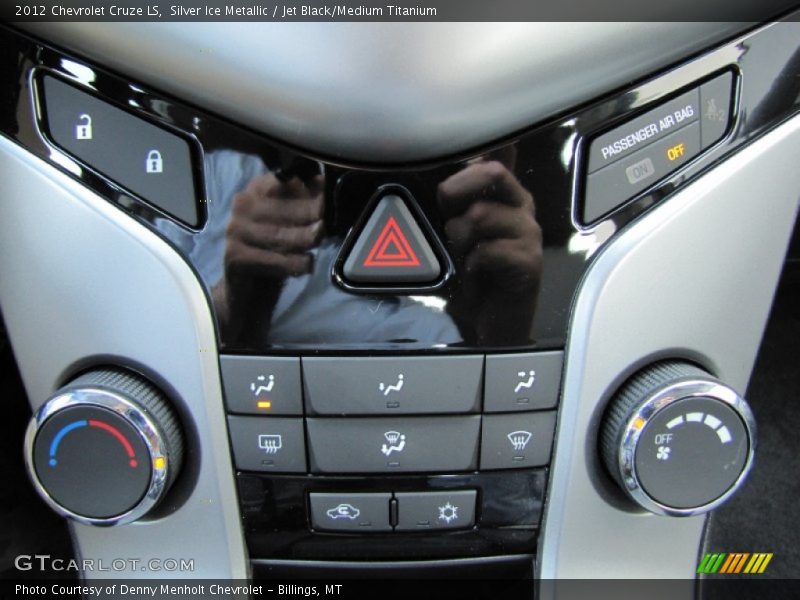 Silver Ice Metallic / Jet Black/Medium Titanium 2012 Chevrolet Cruze LS