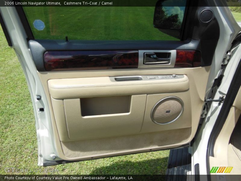 Cashmere Tri-Coat / Camel 2006 Lincoln Navigator Ultimate