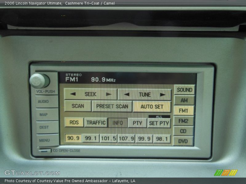 Cashmere Tri-Coat / Camel 2006 Lincoln Navigator Ultimate