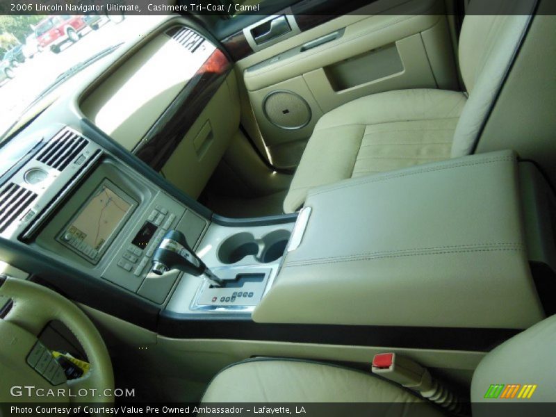 Cashmere Tri-Coat / Camel 2006 Lincoln Navigator Ultimate