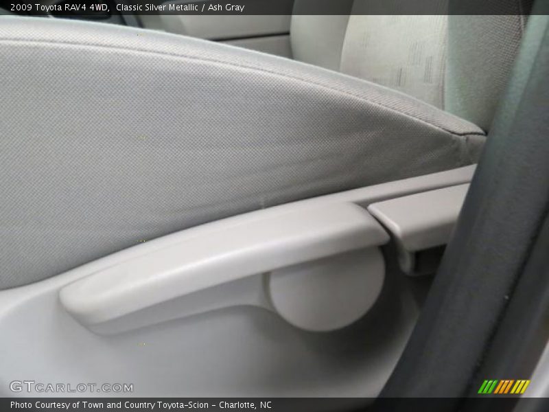 Classic Silver Metallic / Ash Gray 2009 Toyota RAV4 4WD