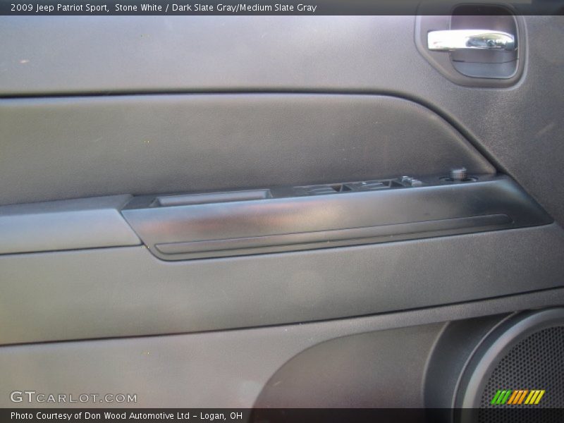 Stone White / Dark Slate Gray/Medium Slate Gray 2009 Jeep Patriot Sport