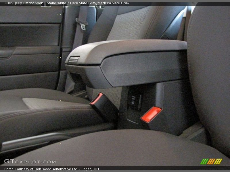 Stone White / Dark Slate Gray/Medium Slate Gray 2009 Jeep Patriot Sport