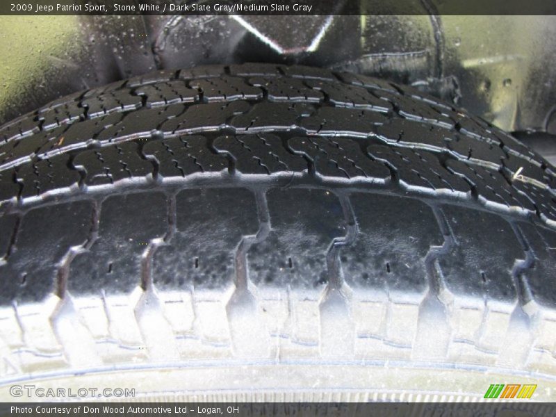 Stone White / Dark Slate Gray/Medium Slate Gray 2009 Jeep Patriot Sport