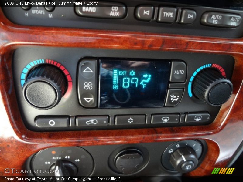 Controls of 2009 Envoy Denali 4x4