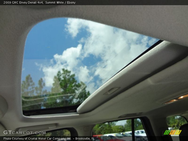 Summit White / Ebony 2009 GMC Envoy Denali 4x4
