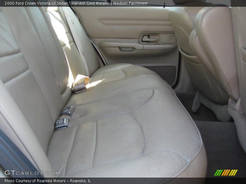 Harvest Gold Metallic / Medium Parchment 2000 Ford Crown Victoria LX Sedan