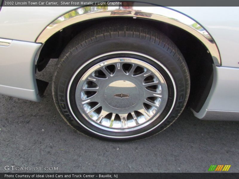  2002 Town Car Cartier Wheel