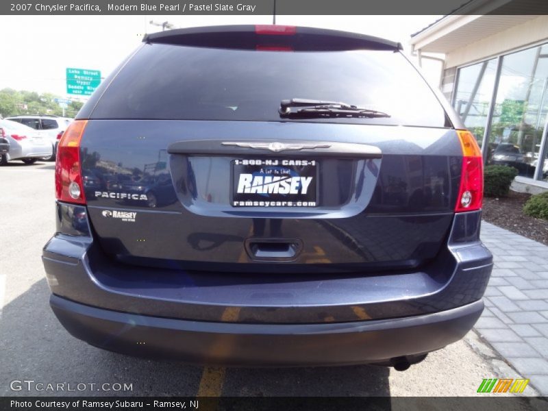 Modern Blue Pearl / Pastel Slate Gray 2007 Chrysler Pacifica