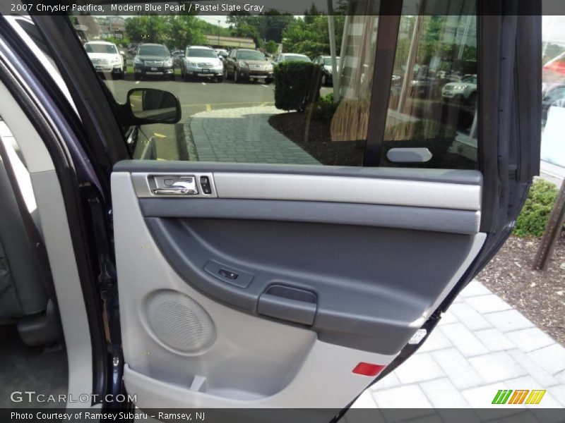 Modern Blue Pearl / Pastel Slate Gray 2007 Chrysler Pacifica