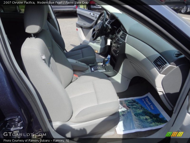 Modern Blue Pearl / Pastel Slate Gray 2007 Chrysler Pacifica