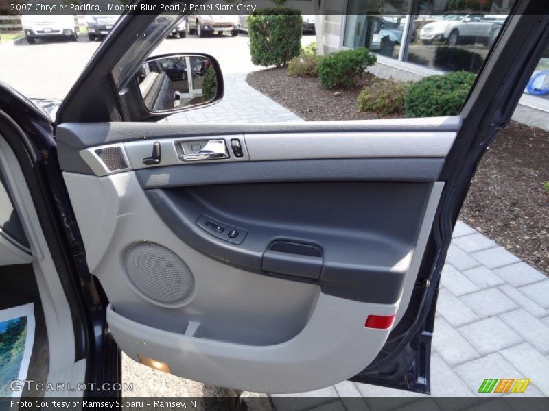 Modern Blue Pearl / Pastel Slate Gray 2007 Chrysler Pacifica