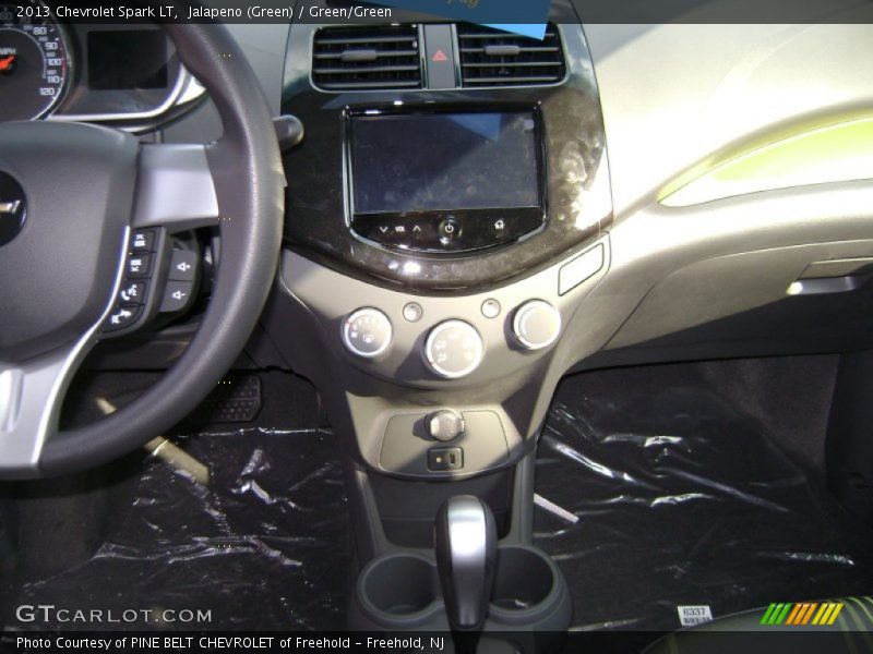 Jalapeno (Green) / Green/Green 2013 Chevrolet Spark LT