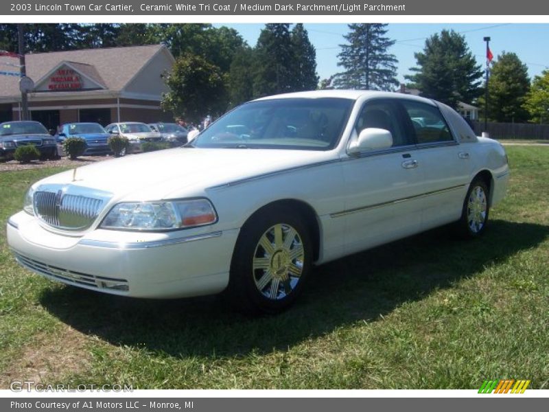 Ceramic White Tri Coat / Medium Dark Parchment/Light Parchment 2003 Lincoln Town Car Cartier