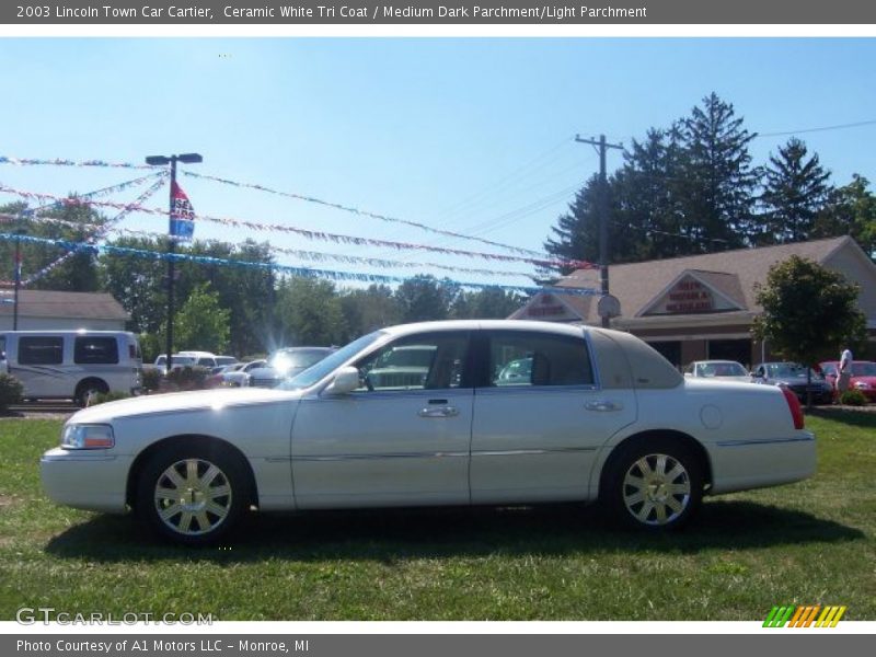 Ceramic White Tri Coat / Medium Dark Parchment/Light Parchment 2003 Lincoln Town Car Cartier