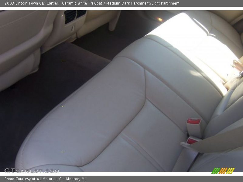 Ceramic White Tri Coat / Medium Dark Parchment/Light Parchment 2003 Lincoln Town Car Cartier