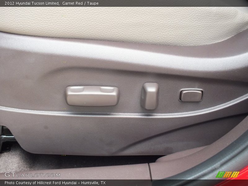 Garnet Red / Taupe 2012 Hyundai Tucson Limited