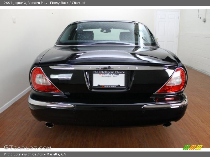 Ebony Black / Charcoal 2004 Jaguar XJ Vanden Plas