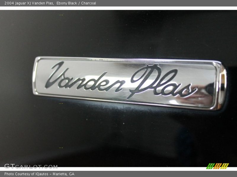  2004 XJ Vanden Plas Logo