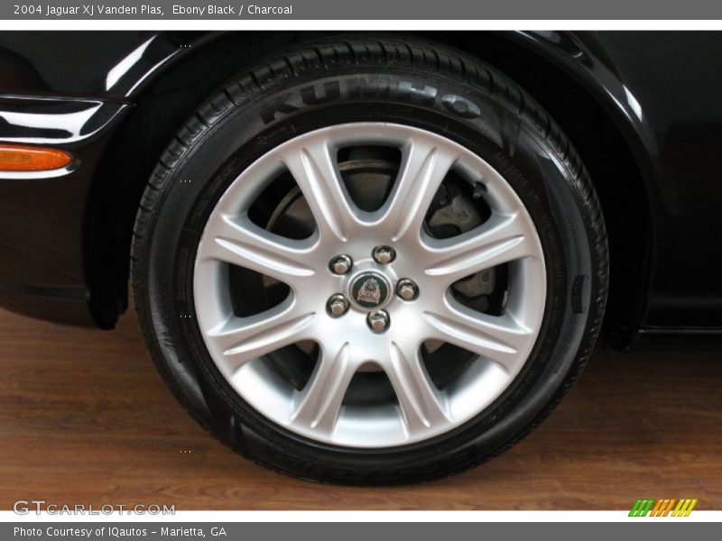  2004 XJ Vanden Plas Wheel