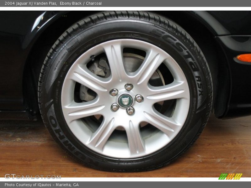  2004 XJ Vanden Plas Wheel