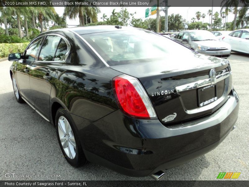 Tuxedo Black Metallic / Charcoal Black/Fine Line Ebony 2010 Lincoln MKS FWD