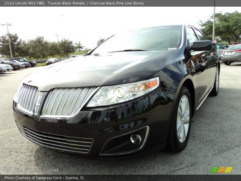 Tuxedo Black Metallic / Charcoal Black/Fine Line Ebony 2010 Lincoln MKS FWD