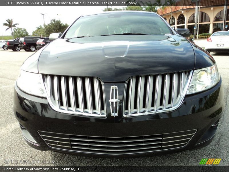 Tuxedo Black Metallic / Charcoal Black/Fine Line Ebony 2010 Lincoln MKS FWD